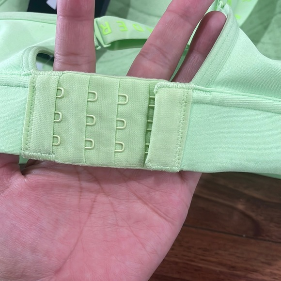 XS Under Armour UA Infinity Mid Bra - Picture 3 of 8